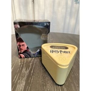 World of Harry Potter Trivial Pursuit Game by Hasbro / USAopoly Travel Game
